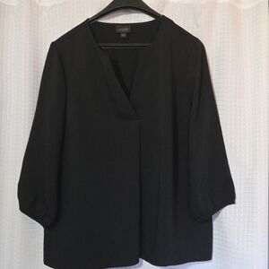 J.Jill Wearever Black Pleat Front V-Neck  Top 3/4 Sleeve Relax Fit Comfy